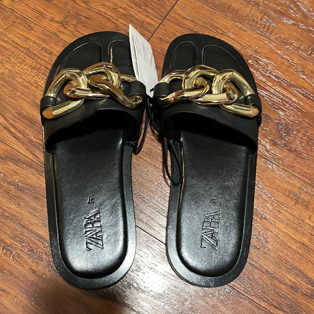 Zara slides